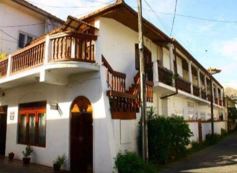 Wijenayake'S - Beach Haven Guest House - Galle Fort Εξωτερικό φωτογραφία